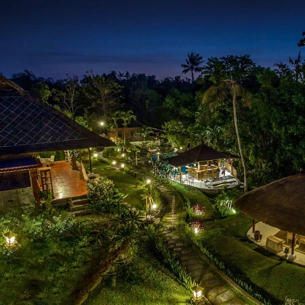 Mondo Surf Village - Surf Camp Canggu, Bali